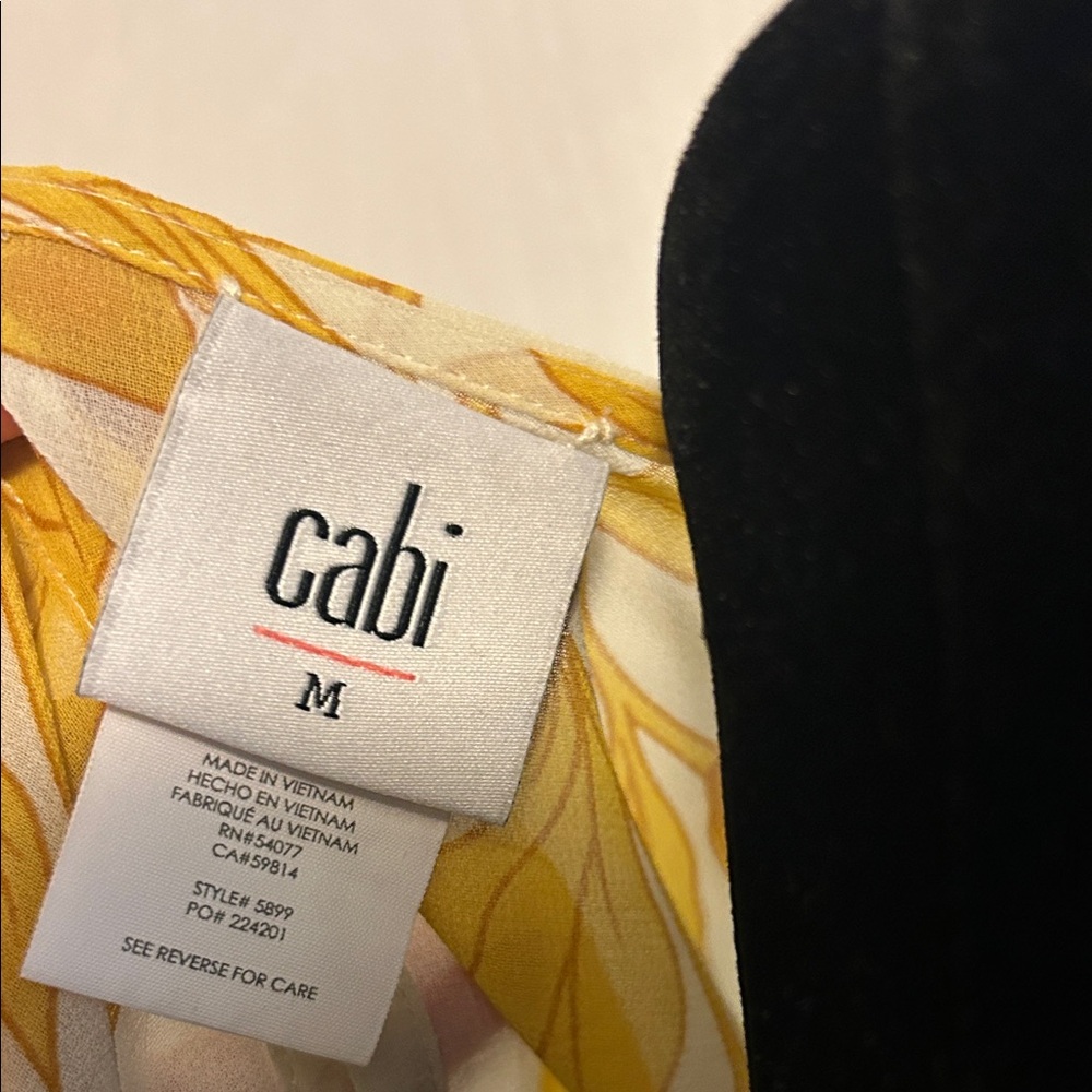 Cabi Medium Yellow Floral Ruffle Sleeve Blouse for Women - Picture 2 of 3